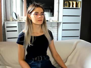 webcam girl rinatagold live cam image #3165009