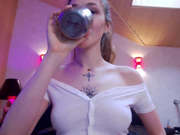 webcam girl immature_babyy live cam image #1989650