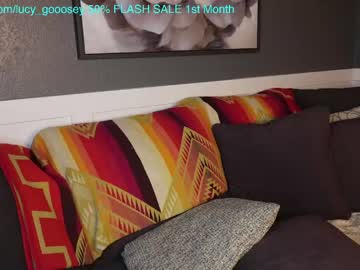 webcam girl lucy_gooosey live cam image #6936255