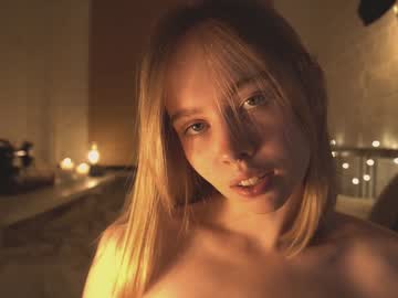 webcam girl bibi_it_is live cam image #3966524