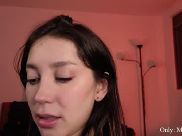 webcam girl maxine_8 live cam image #9861144