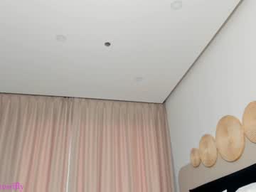 webcam girl justacuddlie live cam image #8752686
