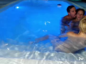 webcam couple mara_david live cam image #11339356