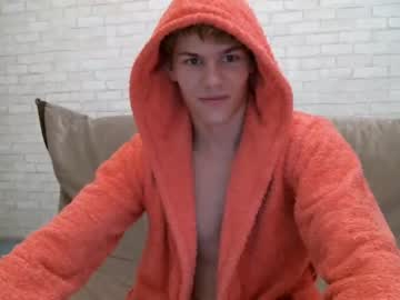 webcam man milkshake_on_body live cam image #177610