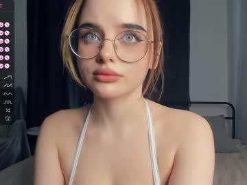 webcam girl cute_caprice live cam image #8552312