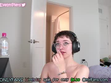 webcam girl evelynpiers live cam image #2092132