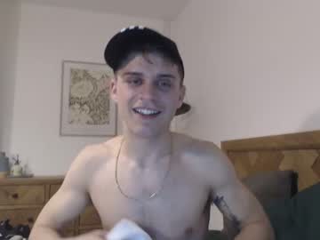webcam man camdoattitude live cam image #9189048
