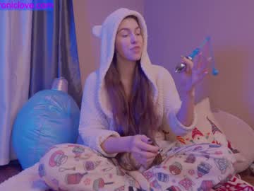 webcam girl chroniclove live cam image #4599366