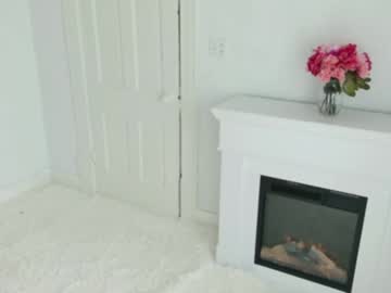 webcam girl littlegreekflower live cam image #12503278