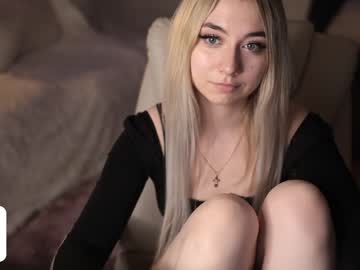 webcam girl owlluree live cam image #9050911