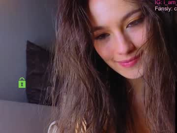 webcam girl crazzy_cherry live cam image #12931561