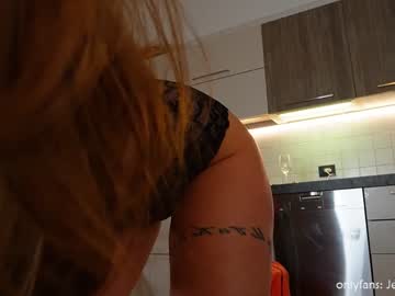 webcam girl therealbonnieclydex live cam image #5350781