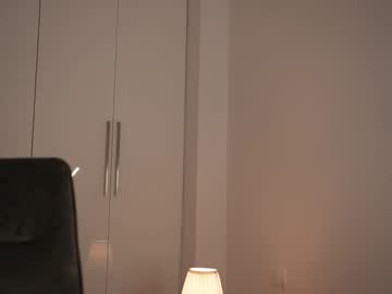 webcam girl kriss0leoo live cam image #12444972