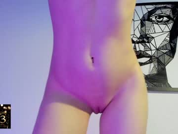 webcam girl lucie_beltran live cam image #4618371