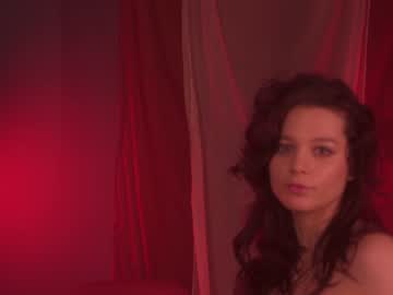 webcam girl lorienn live cam image #8460262