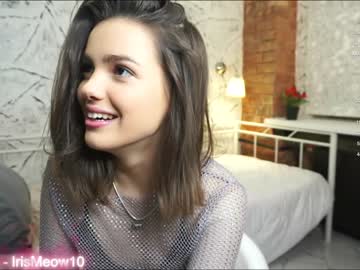 webcam couple emiliacourtney live cam image #7851458