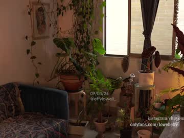 webcam girl effylowell_ live cam image #8758171