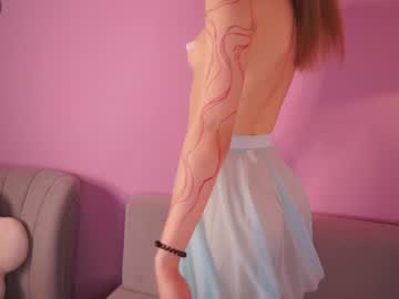 webcam girl alisia_spinnet live cam image #8270600