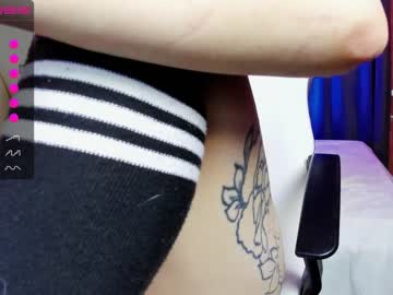 webcam girl lina_bitch live cam image #2886140