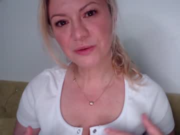 webcam girl kiradivine live cam image #2567938
