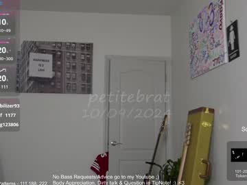 webcam girl petitebrat live cam image #10724251