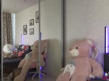 webcam girl jenie_fire live cam image #12380159