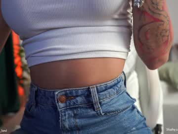 webcam girl emma_land live cam image #7493003