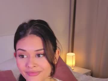 webcam girl odiliadarbyshire live cam image #12873170