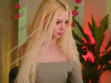 webcam girl little_anitta live cam image #12423554