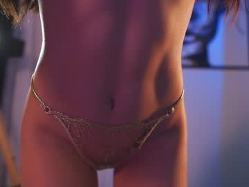 webcam girl lucie_beltran live cam image #8658284