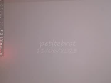 webcam girl petitebrat live cam image #7574130