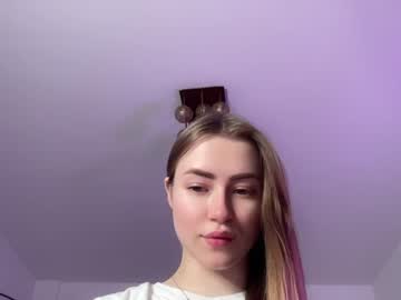 webcam girl strawberryjamx live cam image #4552483