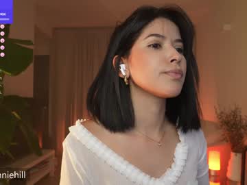 webcam girl anniehillofficial_ live cam image #10214156