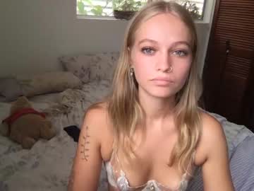 webcam girl huntervalentinex live cam image #8816344