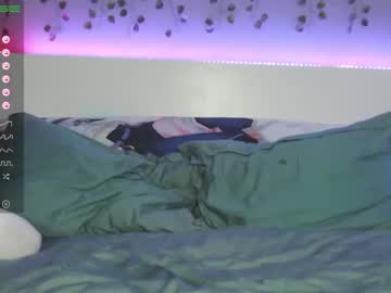 webcam girl le_chan live cam image #3924879