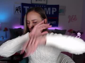webcam girl holihurricane live cam image #10745604