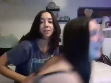 webcam girl cherrychapsticc live cam image #8093116