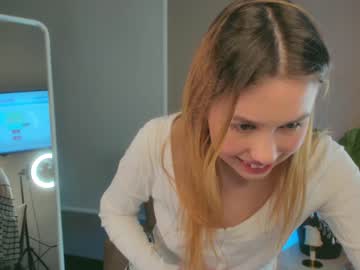 webcam girl yohji_yamamotoo live cam image #4462677