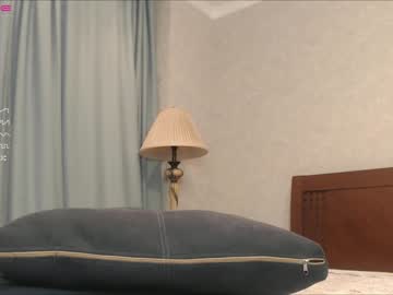 webcam girl yoomi_lee live cam image #698609