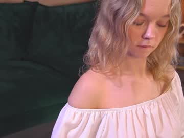 webcam girl tessarosse_ live cam image #10987143