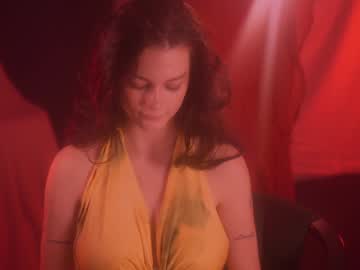 webcam girl lorienn live cam image #11099689