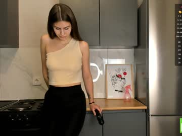webcam girl lynnatlee live cam image #11174525
