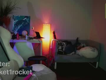 webcam girl pocketrocket_ live cam image #4473450