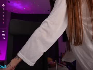 webcam girl fox_alina live cam image #12857937