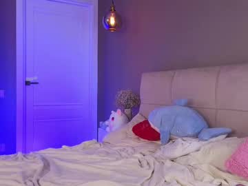 webcam girl hello_bunny__ live cam image #12130238