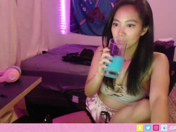 webcam girl avarosey live cam image #3193207