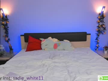 webcam girl foxhilary live cam image #3242464