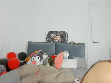 webcam girl jenie_fire live cam image #10778232