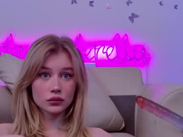 webcam girl shycinderella live cam image #2353034