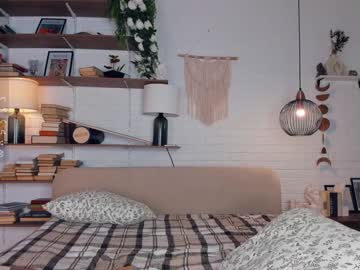 webcam girl riskyproject live cam image #9532882